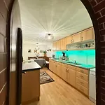 Bernstein 3 Apartment