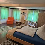 Bernstein 3 *