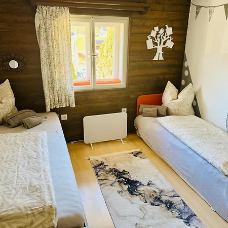 Haus Bernstein 3 דירה *